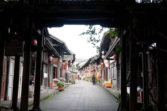 画线接蓝色球
